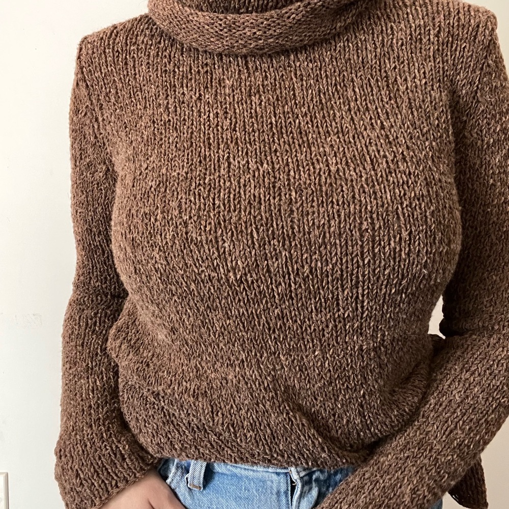 Neiman Marcus Exclusive Merino Wool Turtleneck Sw… - image 3